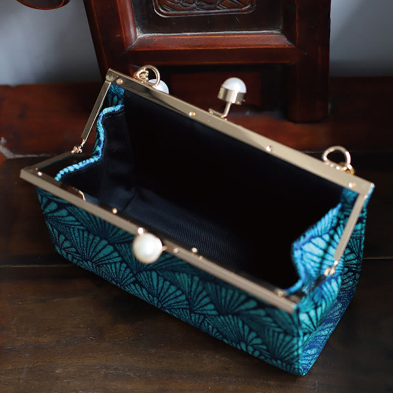Vintage Peacock Blue Leaf Pattern Pearl Metal Handbag - Image 3