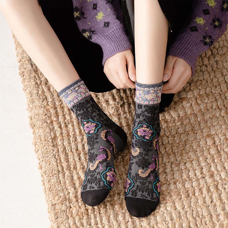 Retro Embossed Floral Pattern Micro Crew Women Cotton Socks - Image 10