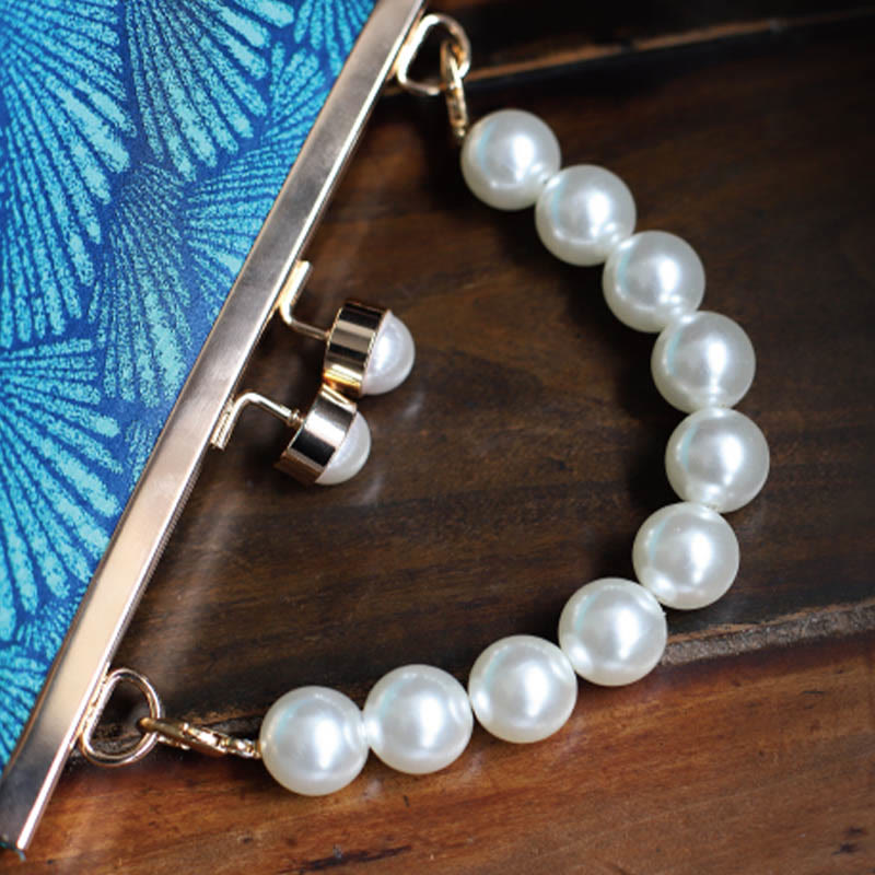 Vintage Peacock Blue Leaf Pattern Pearl Metal Handbag - Image 8