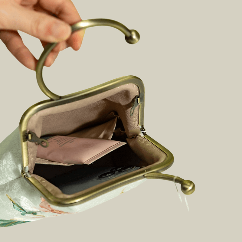 Peony Embroidered White Handbag with Metal Kiss-Lock - 이미지 7