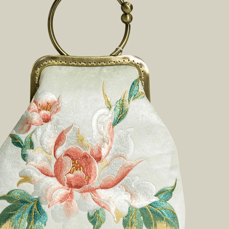 Peony Embroidered White Handbag with Metal Kiss-Lock - 이미지 11
